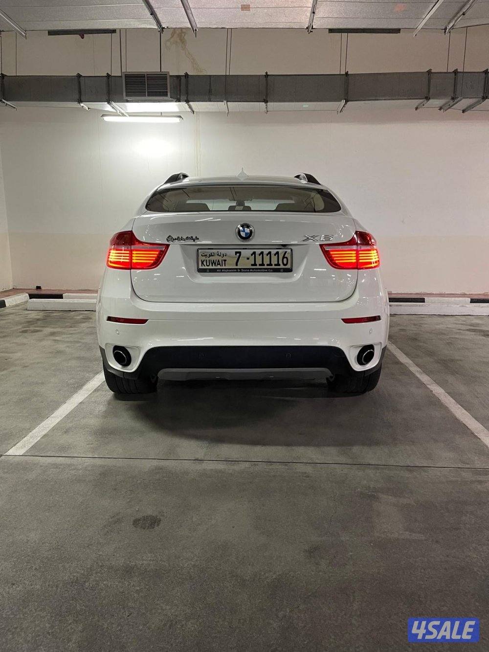 BMW X6 2010 - lightly used/ super clean1