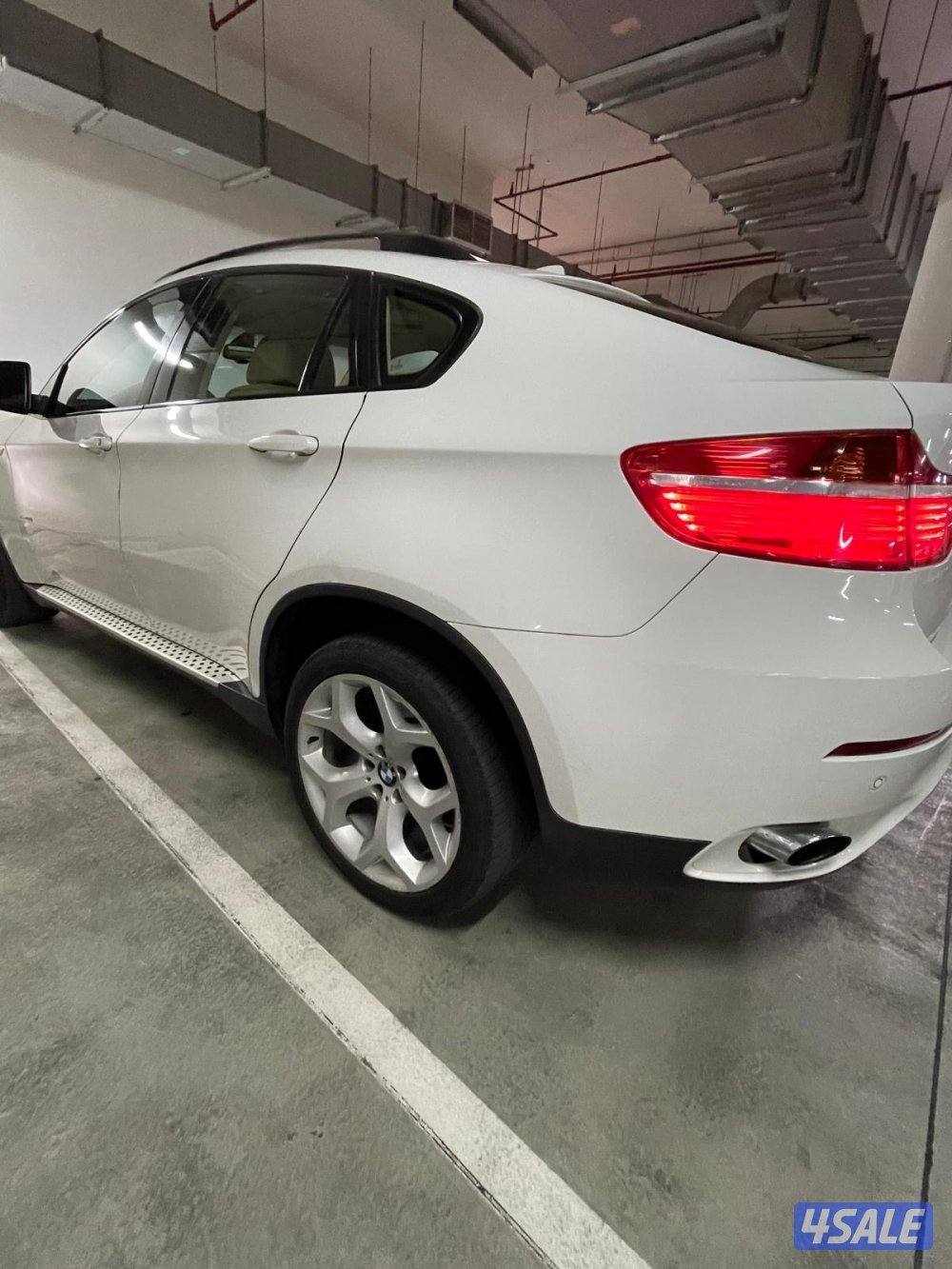 BMW X6 2010 - lightly used/ super clean2