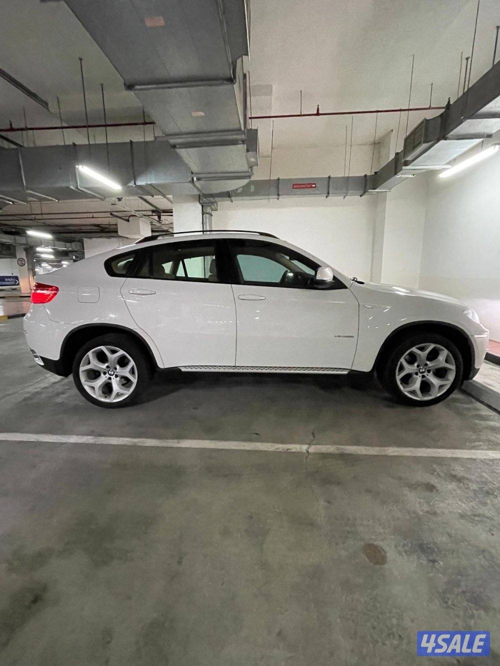 BMW X6 2010 - lightly used/ super clean6