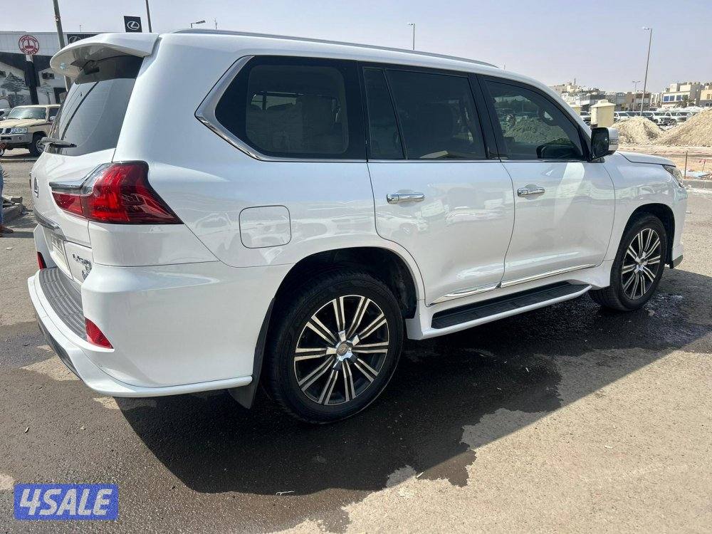 لكزس LX570 درجة اولى  موديل 2017 ماشى 420.000 k.m  وارد الساير.3