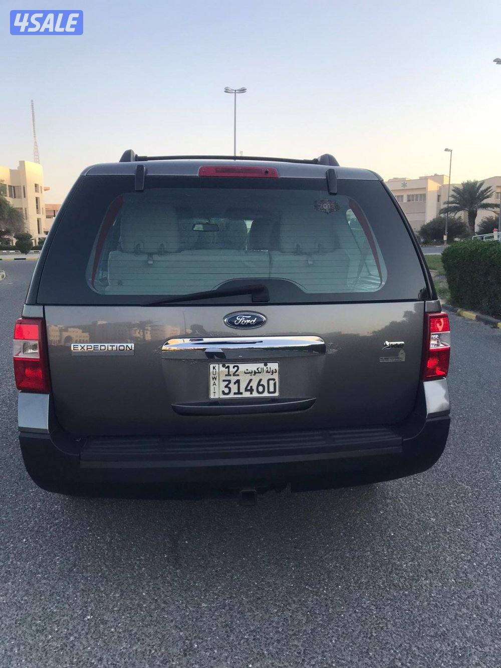 جيب فورد اكسبدشن مديل 2013 لون رمادي1