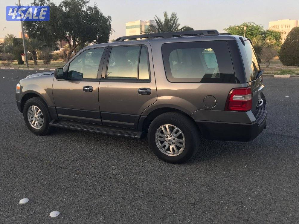 جيب فورد اكسبدشن مديل 2013 لون رمادي8