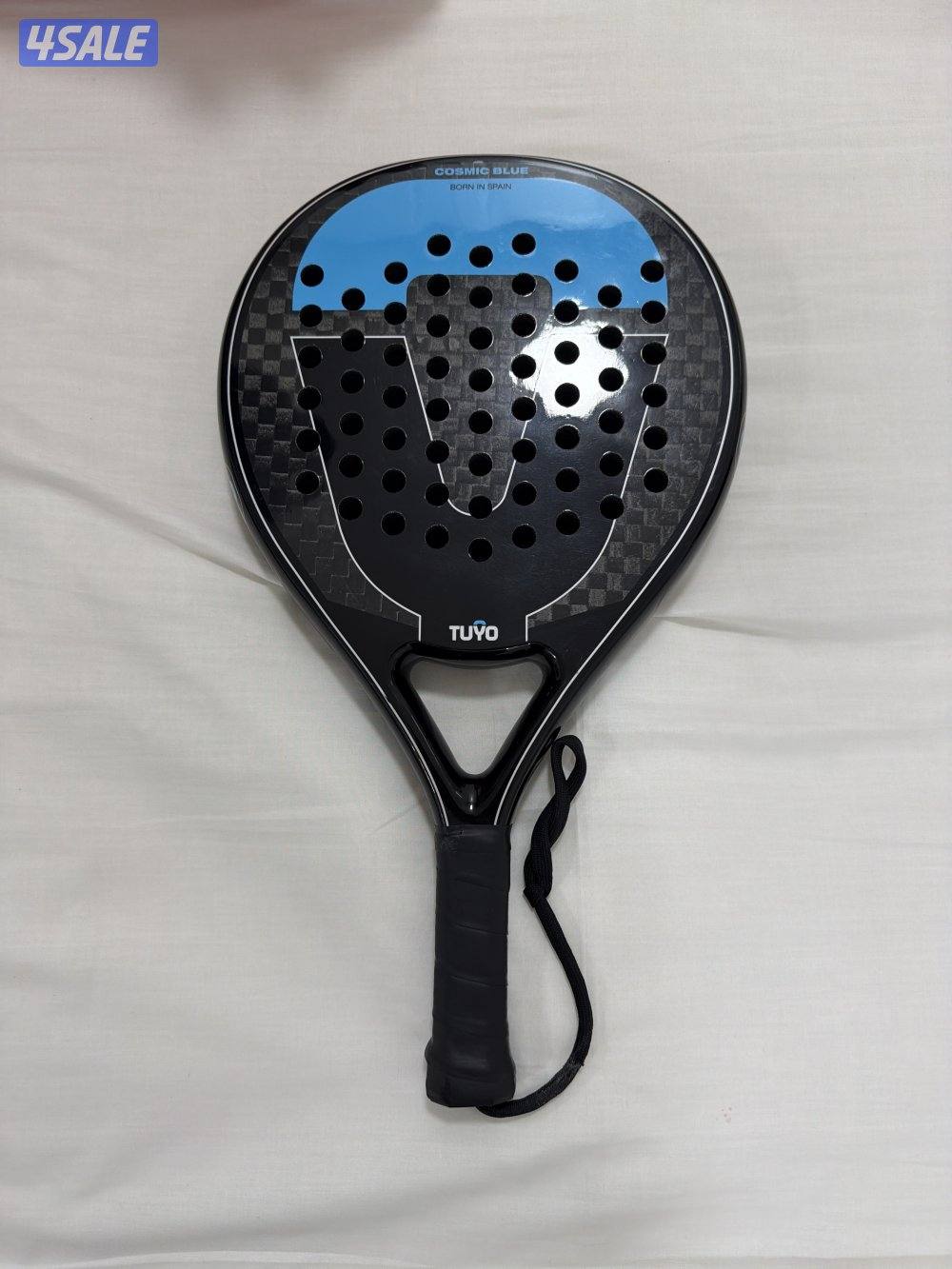 للبيع مضرب بادل استعمال نضيف وجيد بدون ولا طقه0