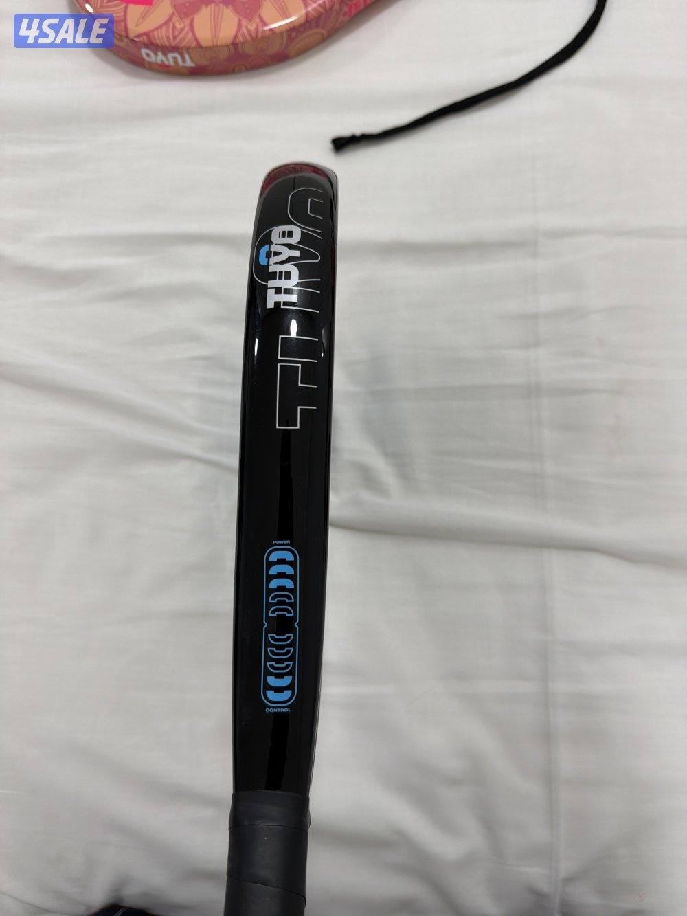 للبيع مضرب بادل استعمال نضيف وجيد بدون ولا طقه3