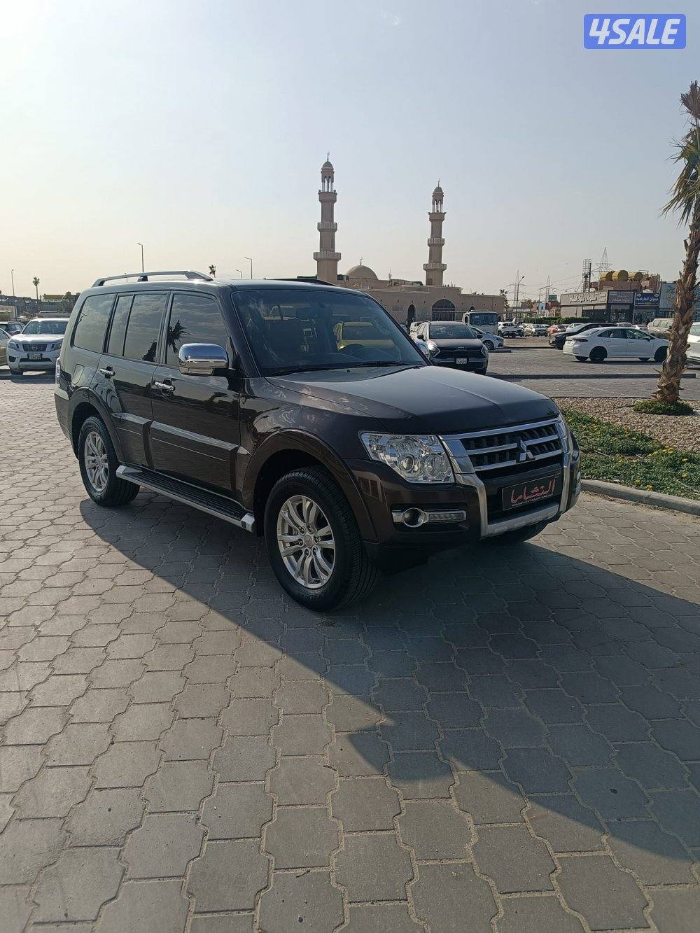 النشاما لبيع وشراء السيارات باجيرو0