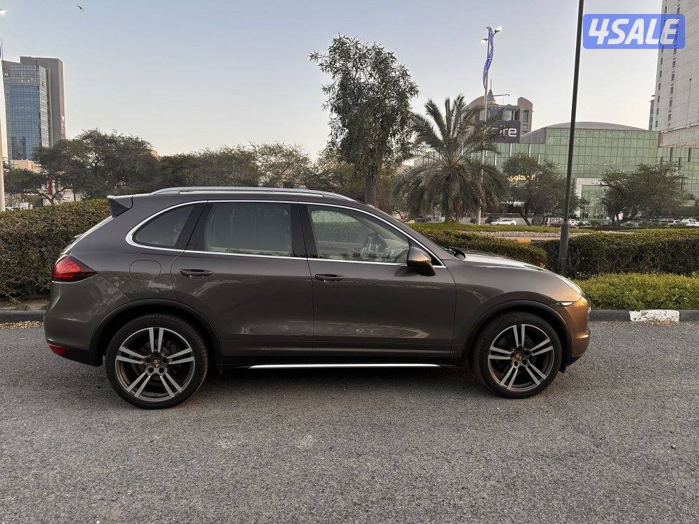 للبيع بورش موديل ٢٠١٤5