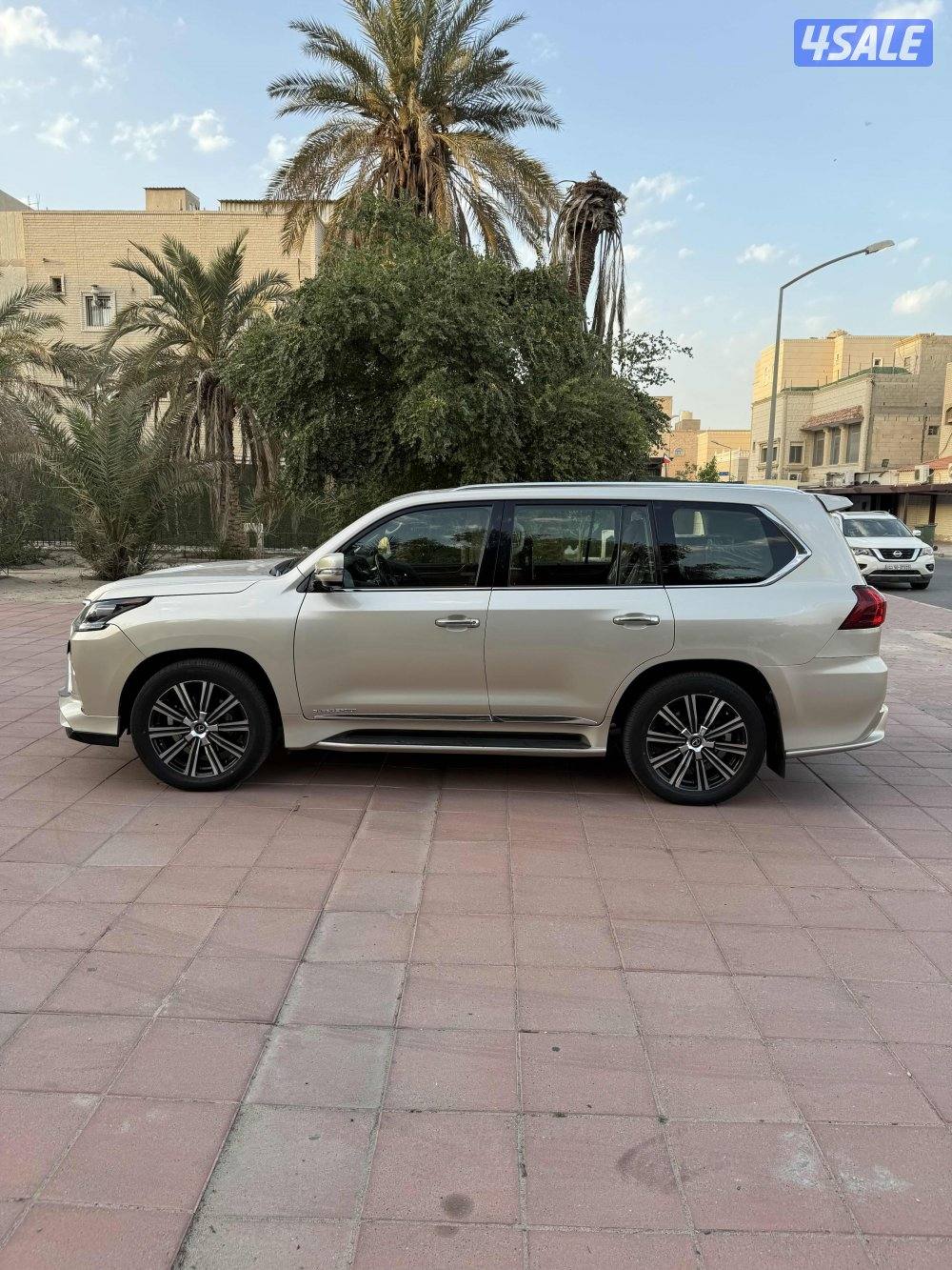 لكزس 2016 الساير صبغ وكاله الدرجة الاولي1