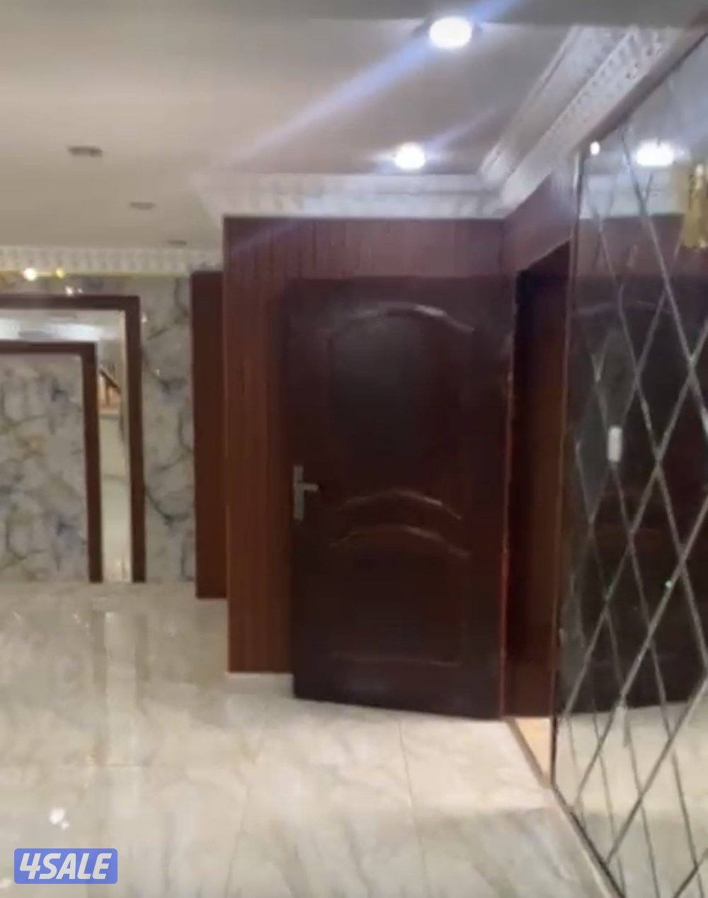 للايجار دور ارضي مع دور اول القصر قطعة 4ب1