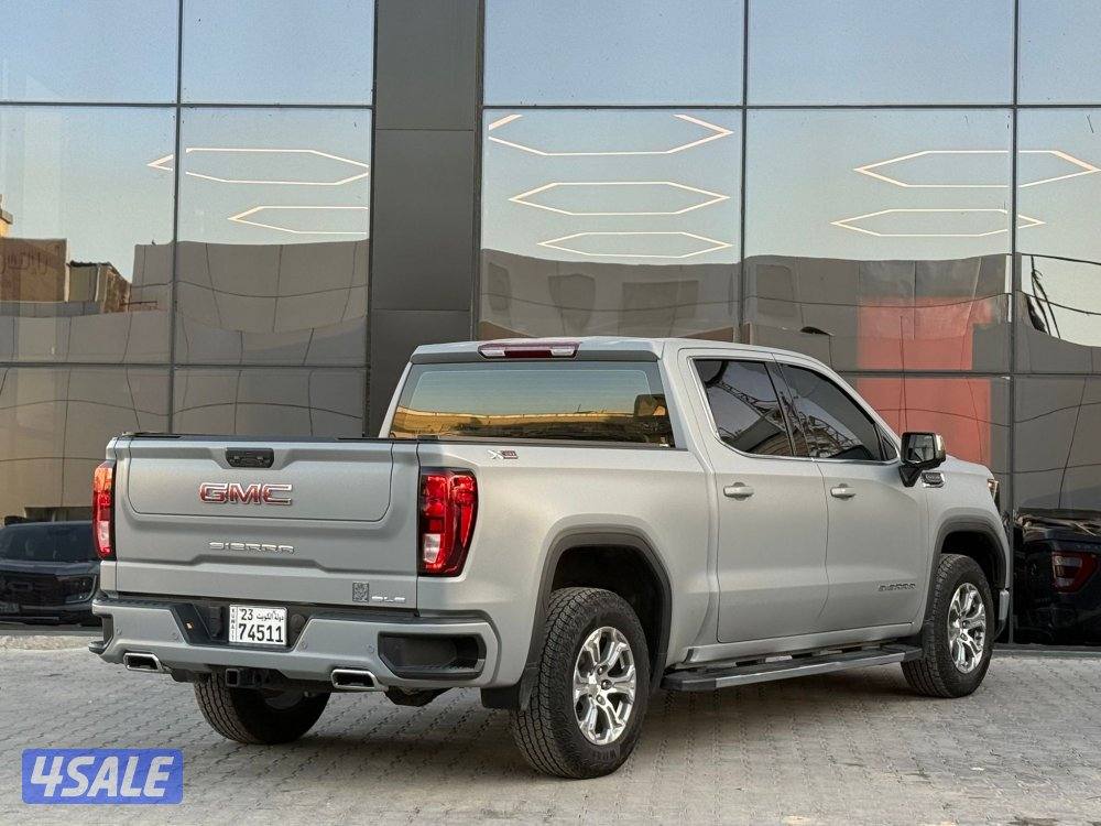 GMC SIERRA SLE 4*4 _2024 عداد 11 الف فقط3