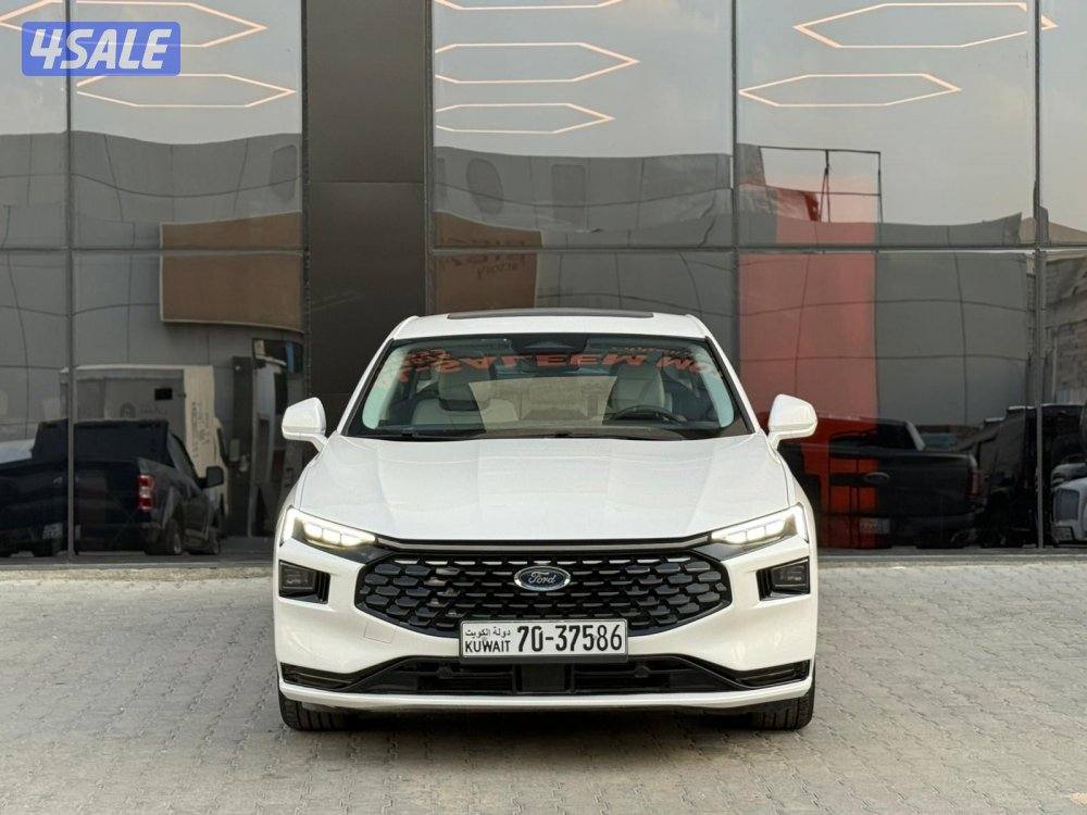 FORD TAURUS _2023 عداد 34 الف فقط2