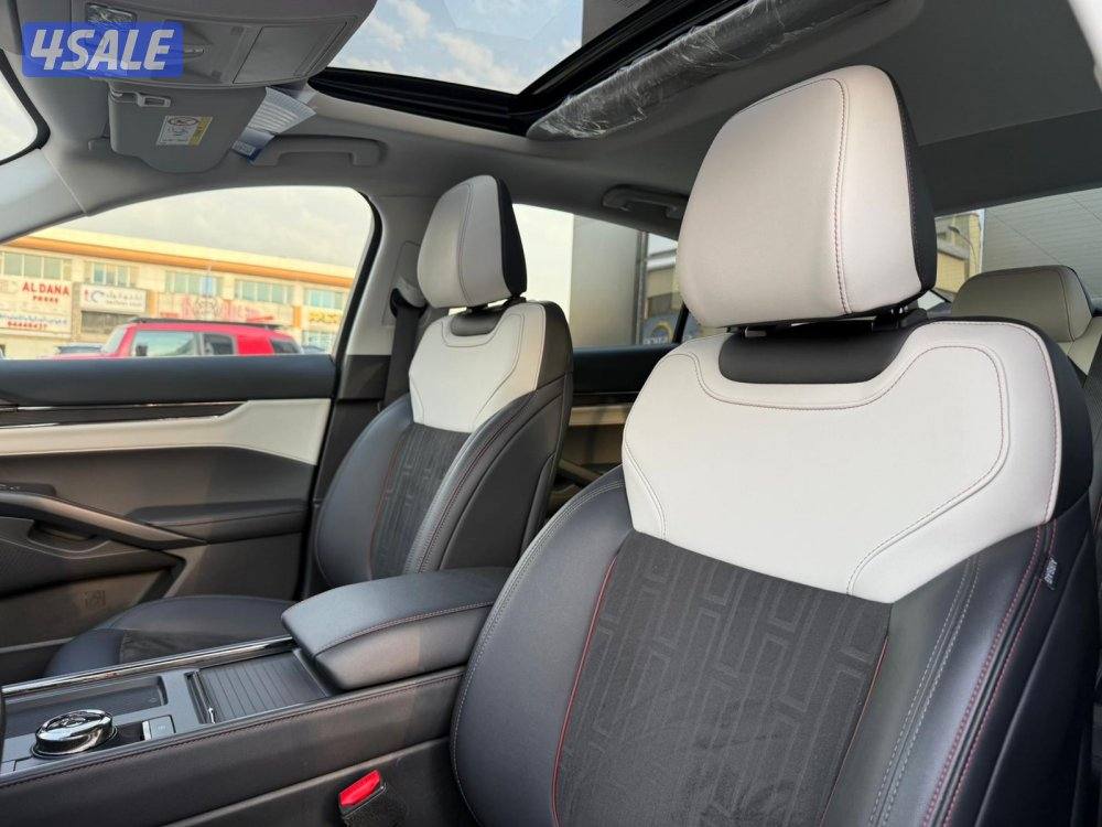 FORD TAURUS _2023 عداد 34 الف فقط8