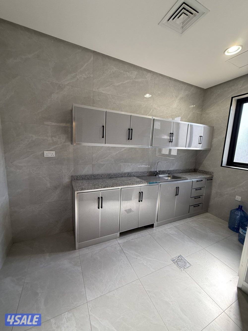 للايجار دور تشطيب جديد0