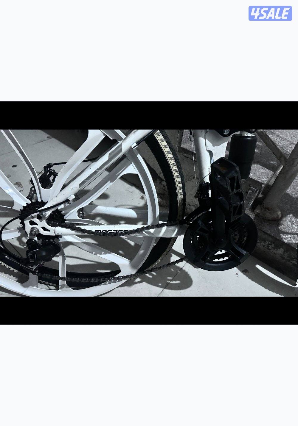 قاري كبير فيه خرابات بسيطه1