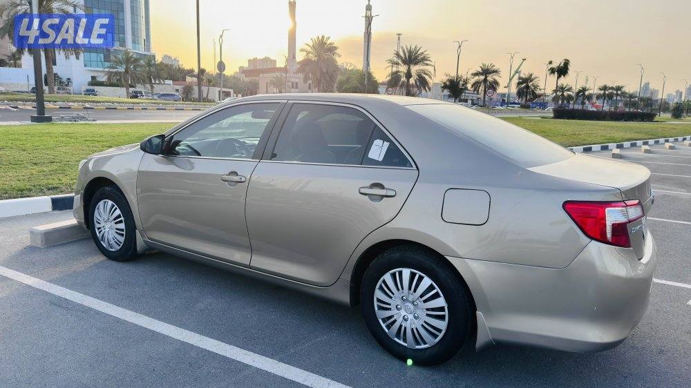 للبيع تويوتا كامري موديل 2014 بحالة ممتازة2