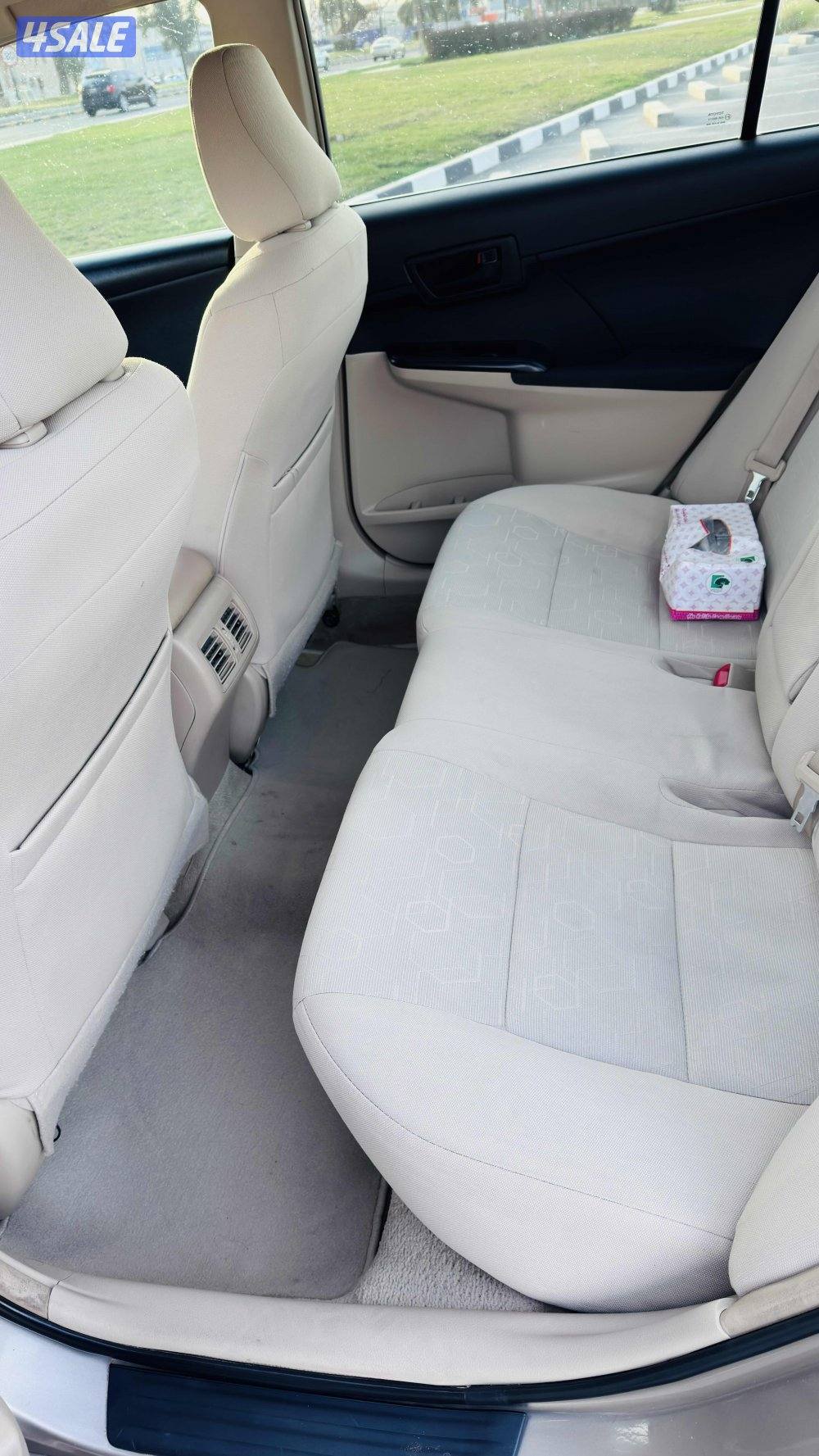 للبيع تويوتا كامري موديل 2014 بحالة ممتازة9