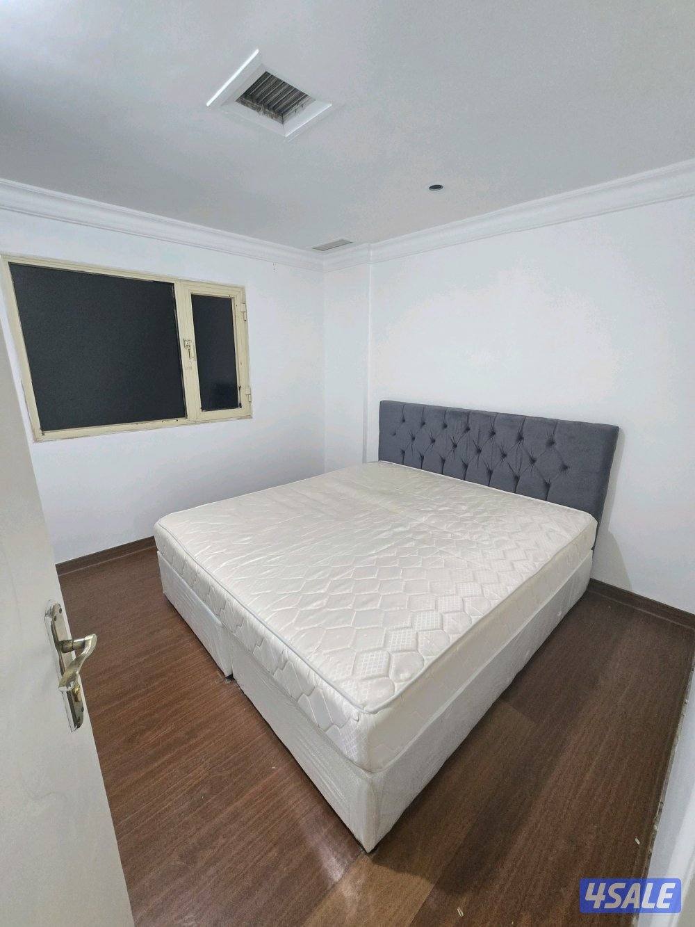 شقه للايجار غرفه وصاله وحمام ومطبخ شامل كل شيء الكهربه والميه والصيانه3