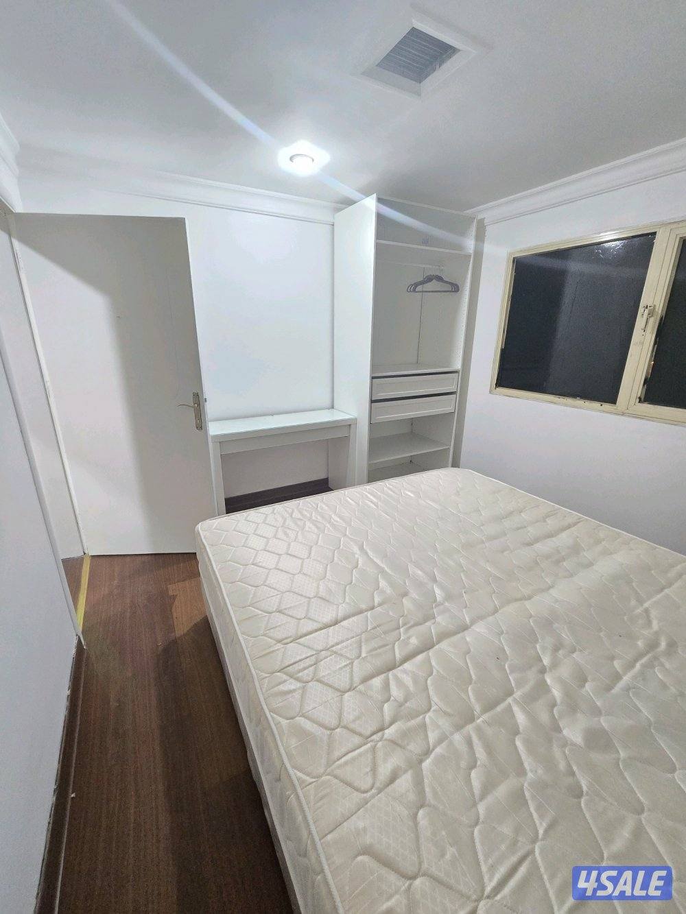 شقه للايجار غرفه وصاله وحمام ومطبخ شامل كل شيء الكهربه والميه والصيانه4