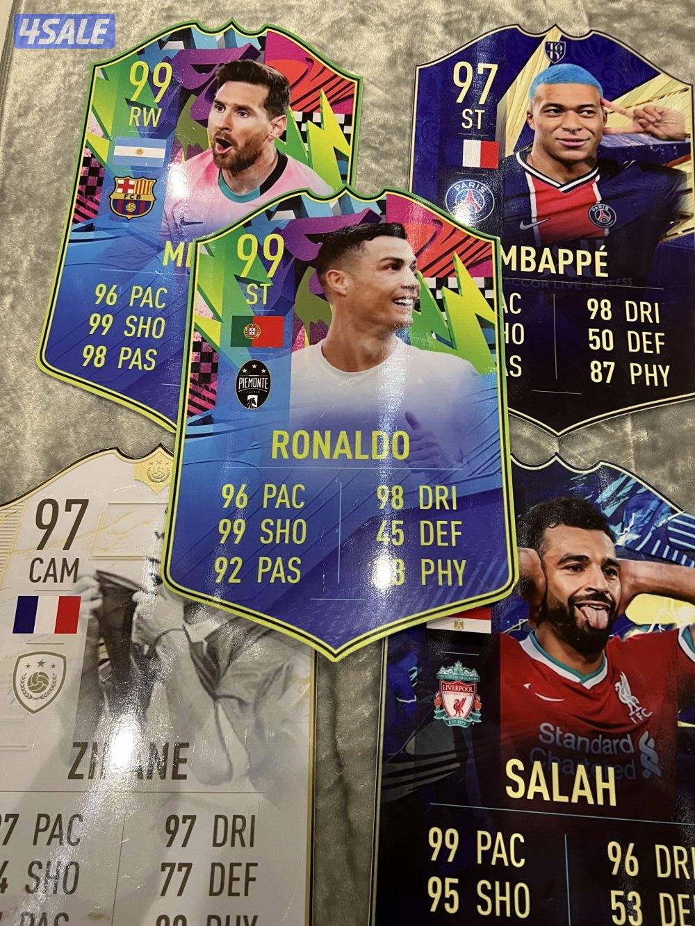 للبيع بطاقات لاعبين نادرين0