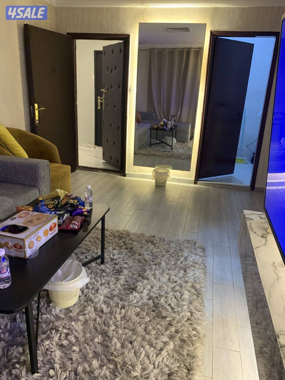 شقق للايجار خلو وفاضي غرفة وصالة ومطبخ وحمام تشطيب سوبر لوكس0