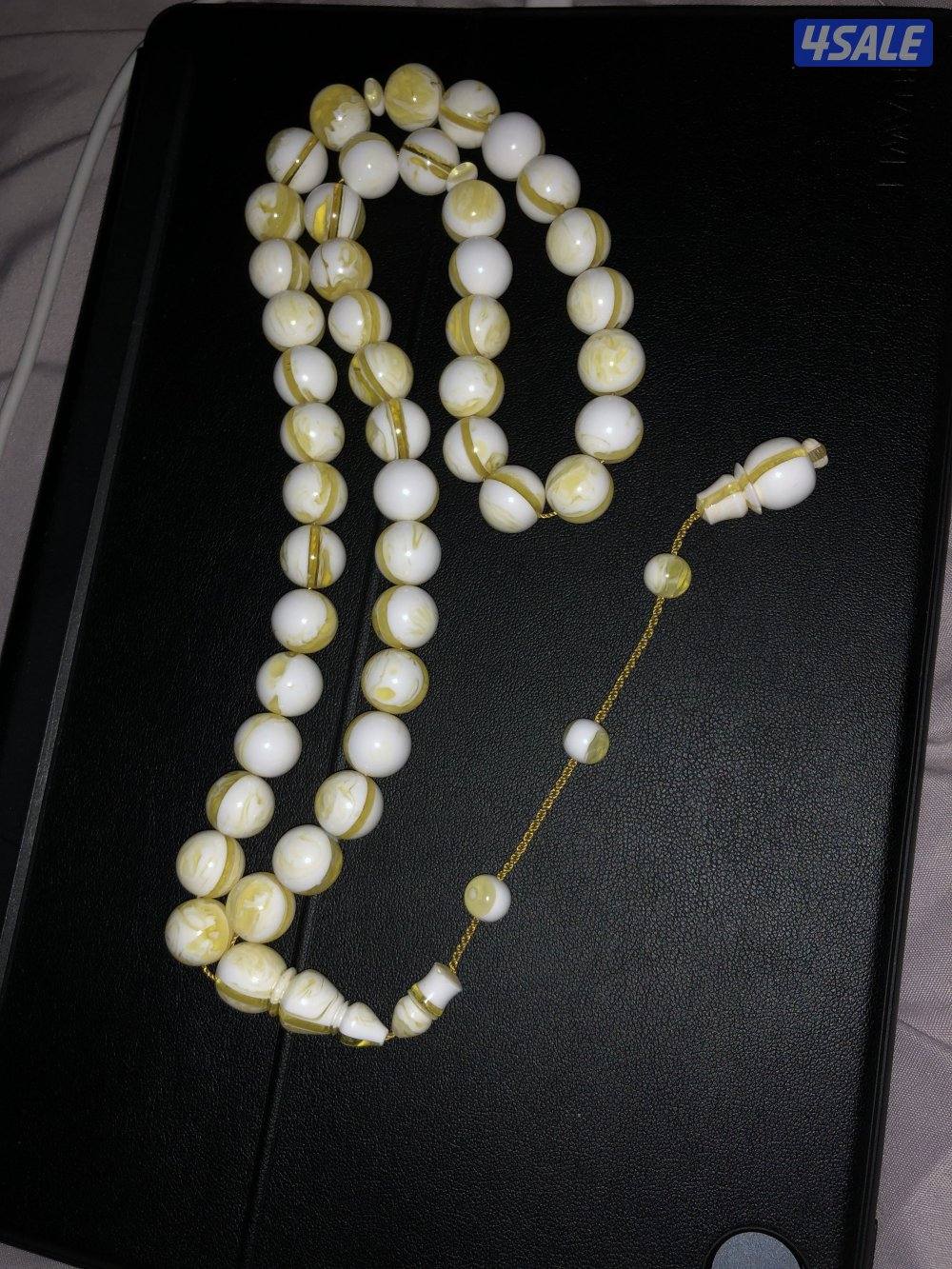 مستكه منتصف مع تمليكة و الخيط الذهبي السعر 10 دنانير0