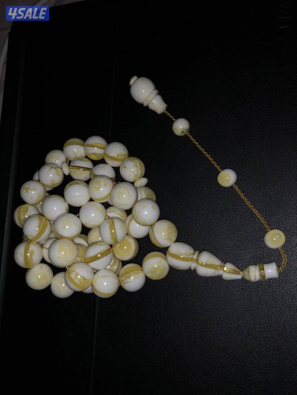 مستكه منتصف مع تمليكة و الخيط الذهبي السعر 10 دنانير1