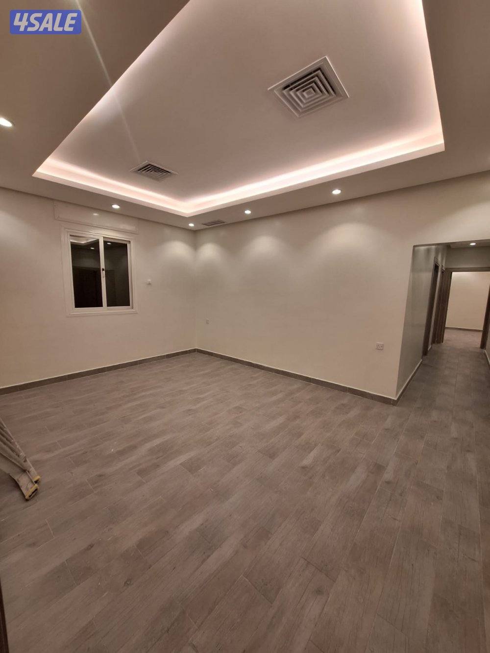 للإيجار غرفتين و صاله كبيره VIP0