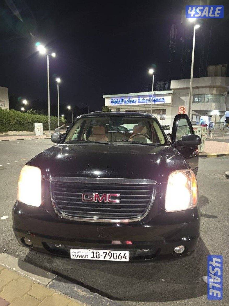 للبيع: جيب يوكن 2011
🔹 اللون: أسود
🔹 العداد: 160 ألف كم
🔹 الحالة: ن0