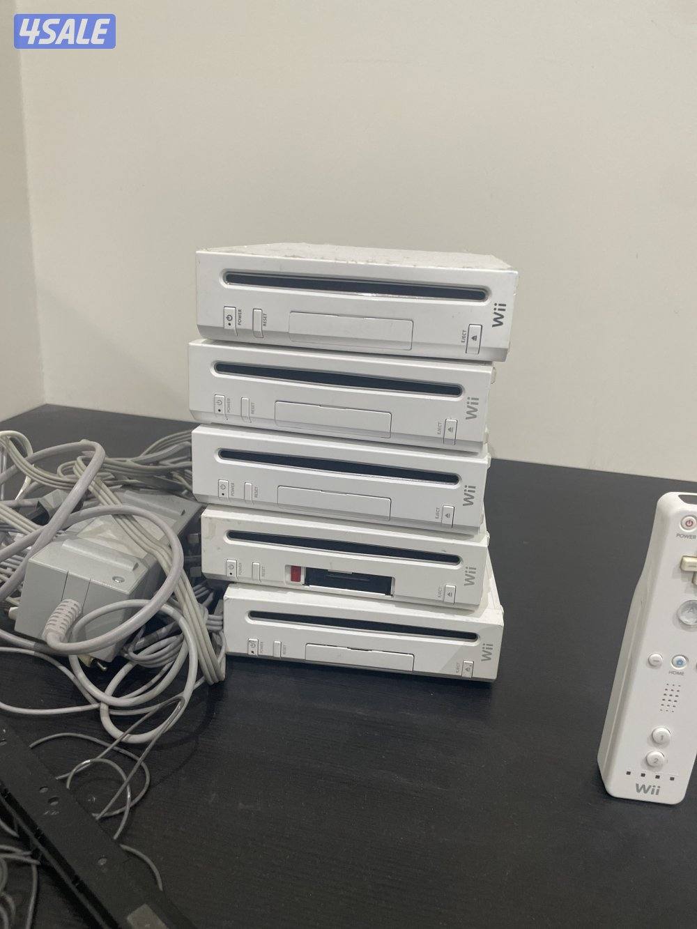 ٥ اجهزة wii مع اغلب اكسسواراتها1