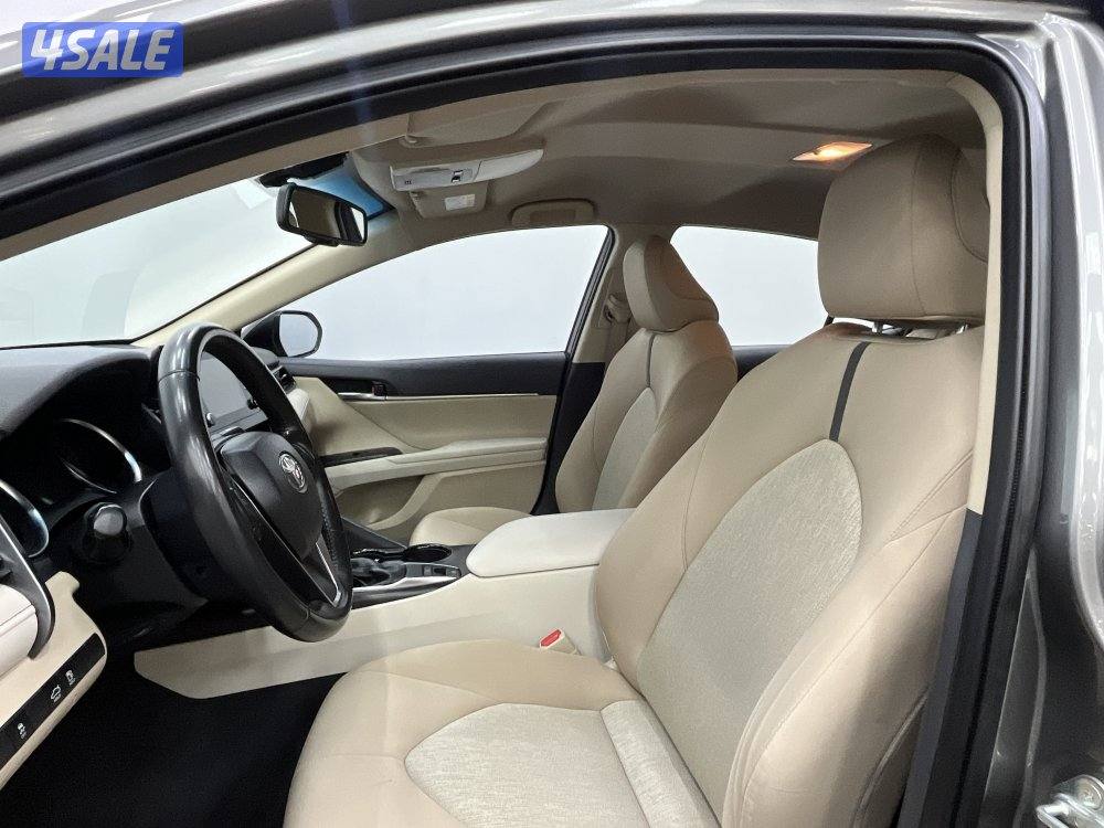 TOYOTA CAMRY GLE 4 CYL MID OPTION5