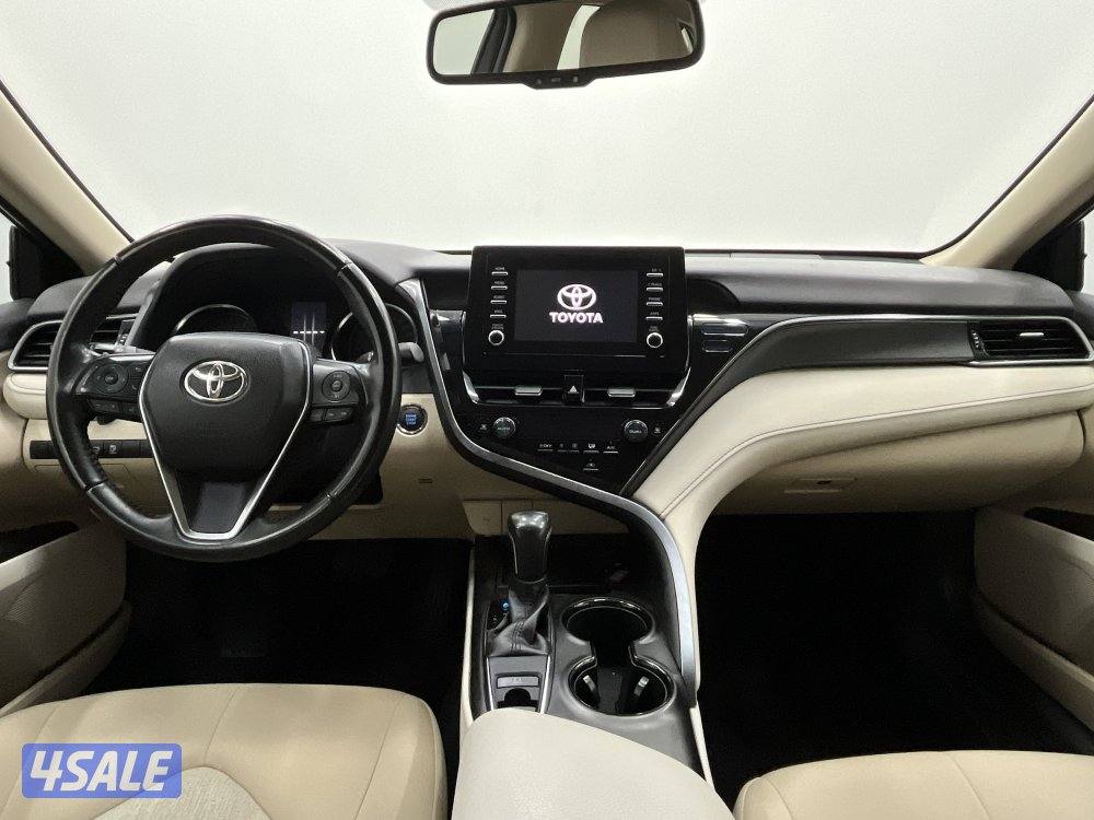 TOYOTA CAMRY GLE 4 CYL MID OPTION11