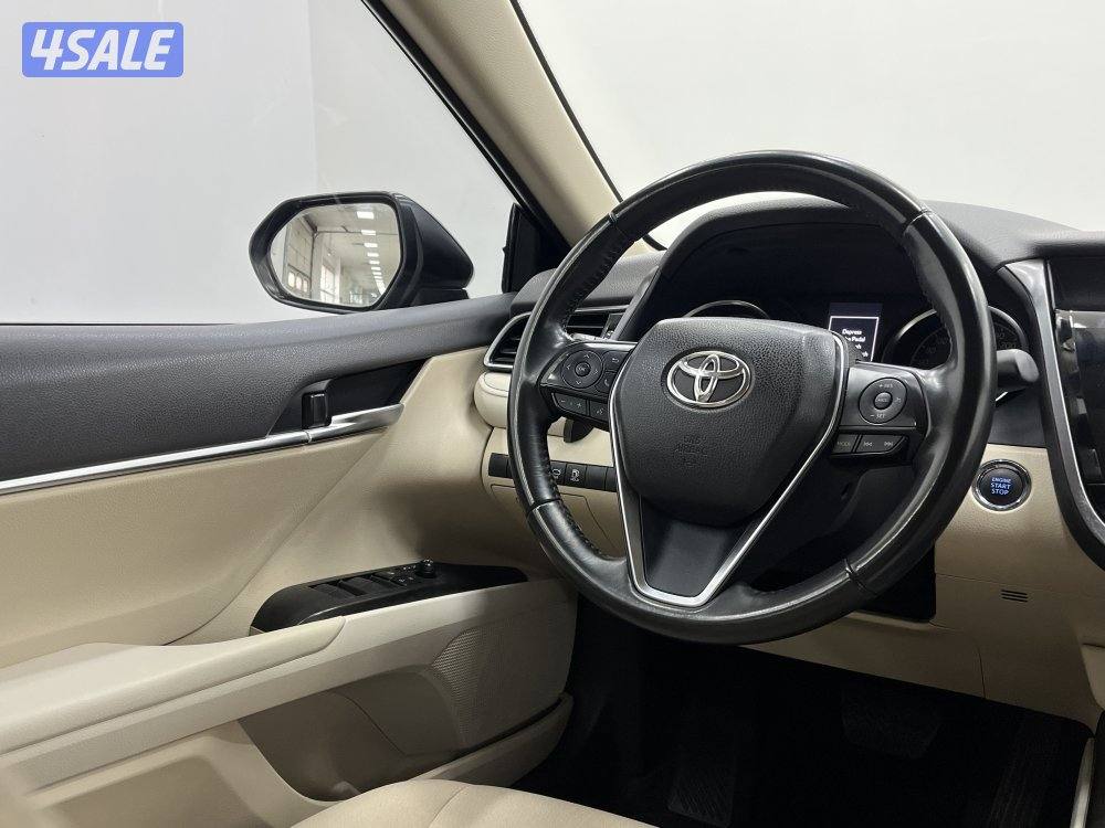 TOYOTA CAMRY GLE 4 CYL MID OPTION12