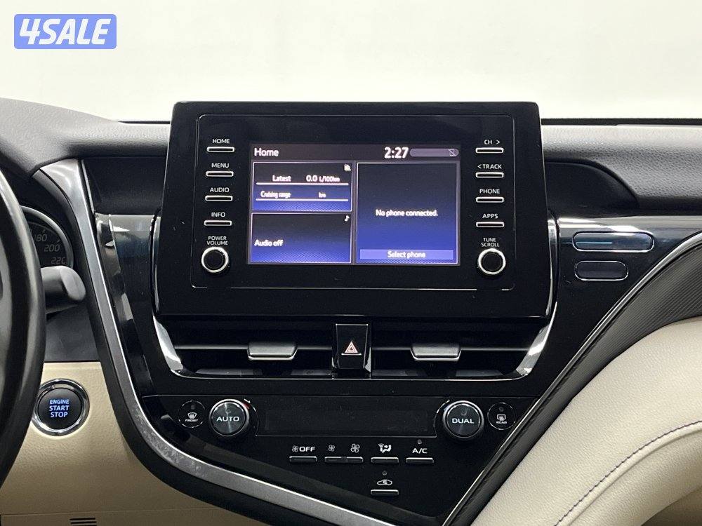 TOYOTA CAMRY GLE 4 CYL MID OPTION13