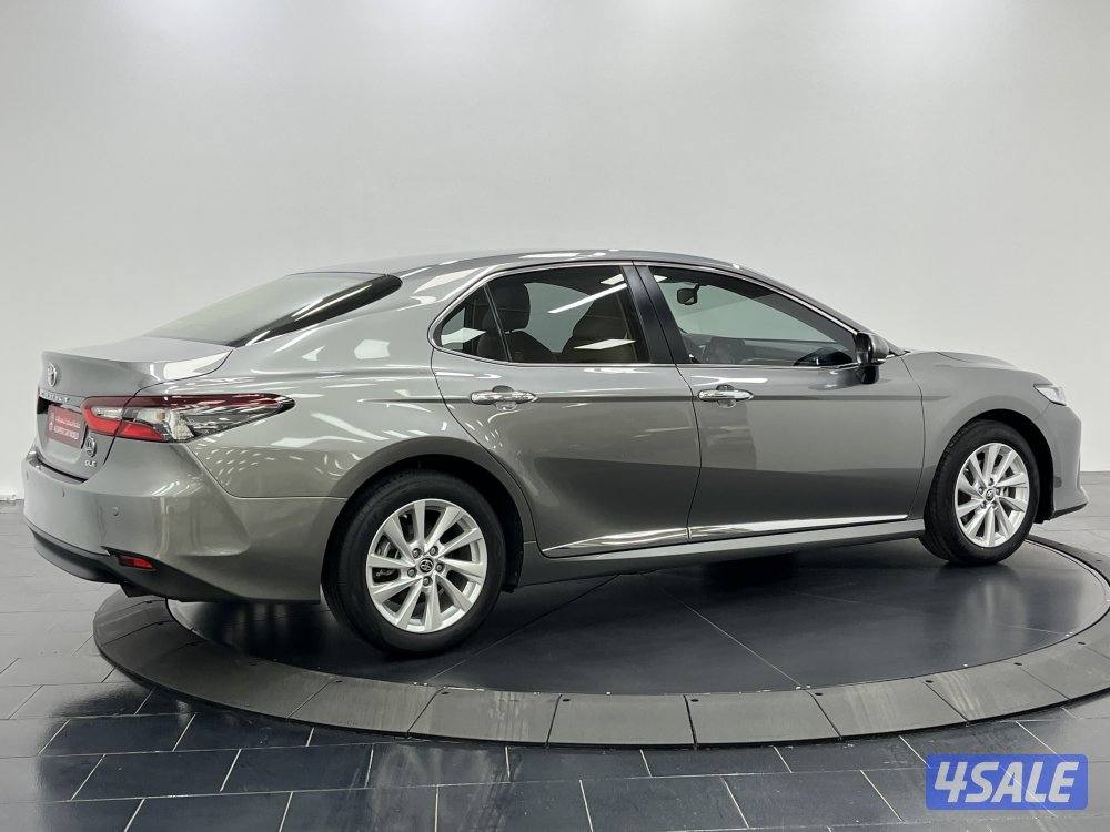 TOYOTA CAMRY GLE 4 CYL MID OPTION14