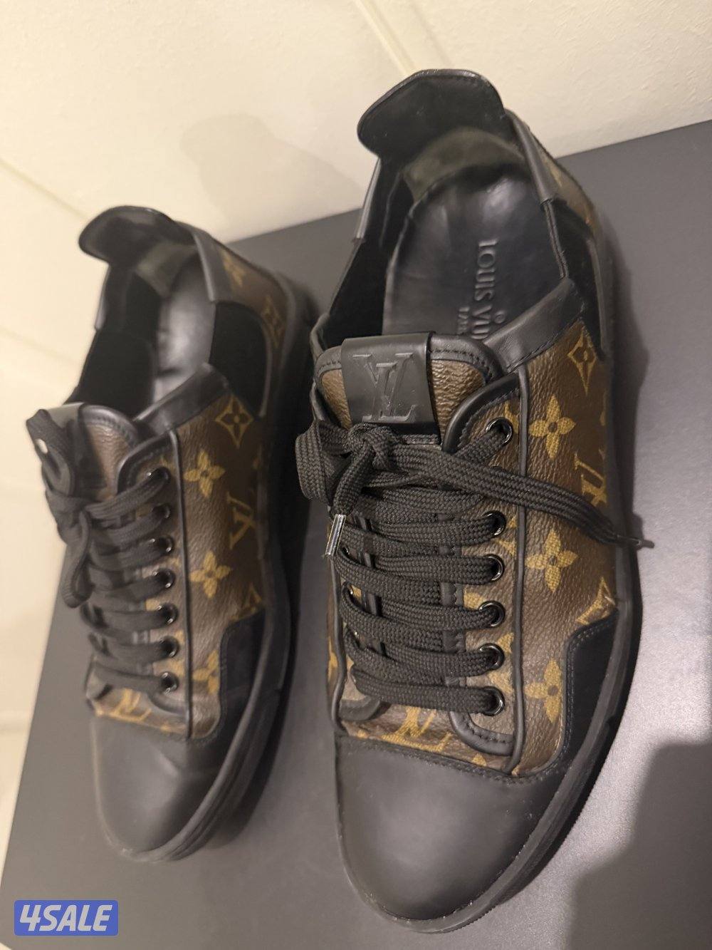 للبيع جوتي LV (Louis Vuitton) أصلي1