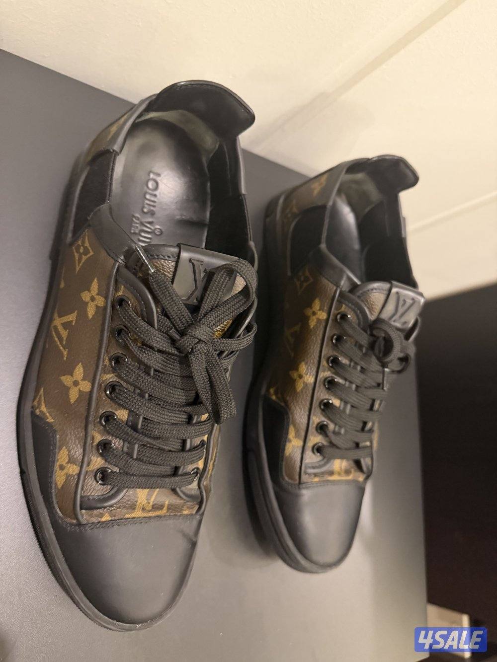 للبيع جوتي LV (Louis Vuitton) أصلي4