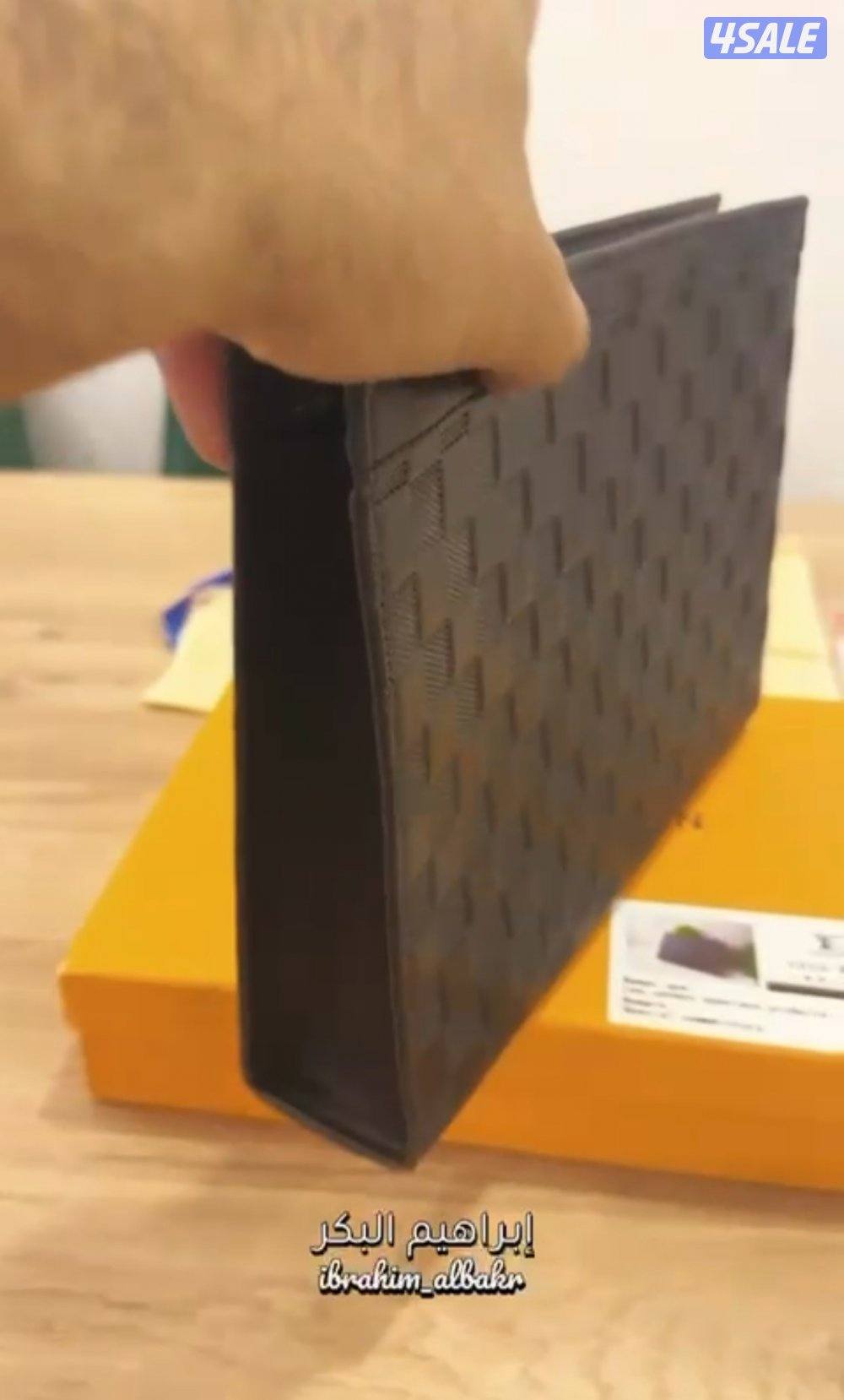 بيع جملة ساعات رجالية ونسائية أصلية وجناط بعد لاتطوفكم7