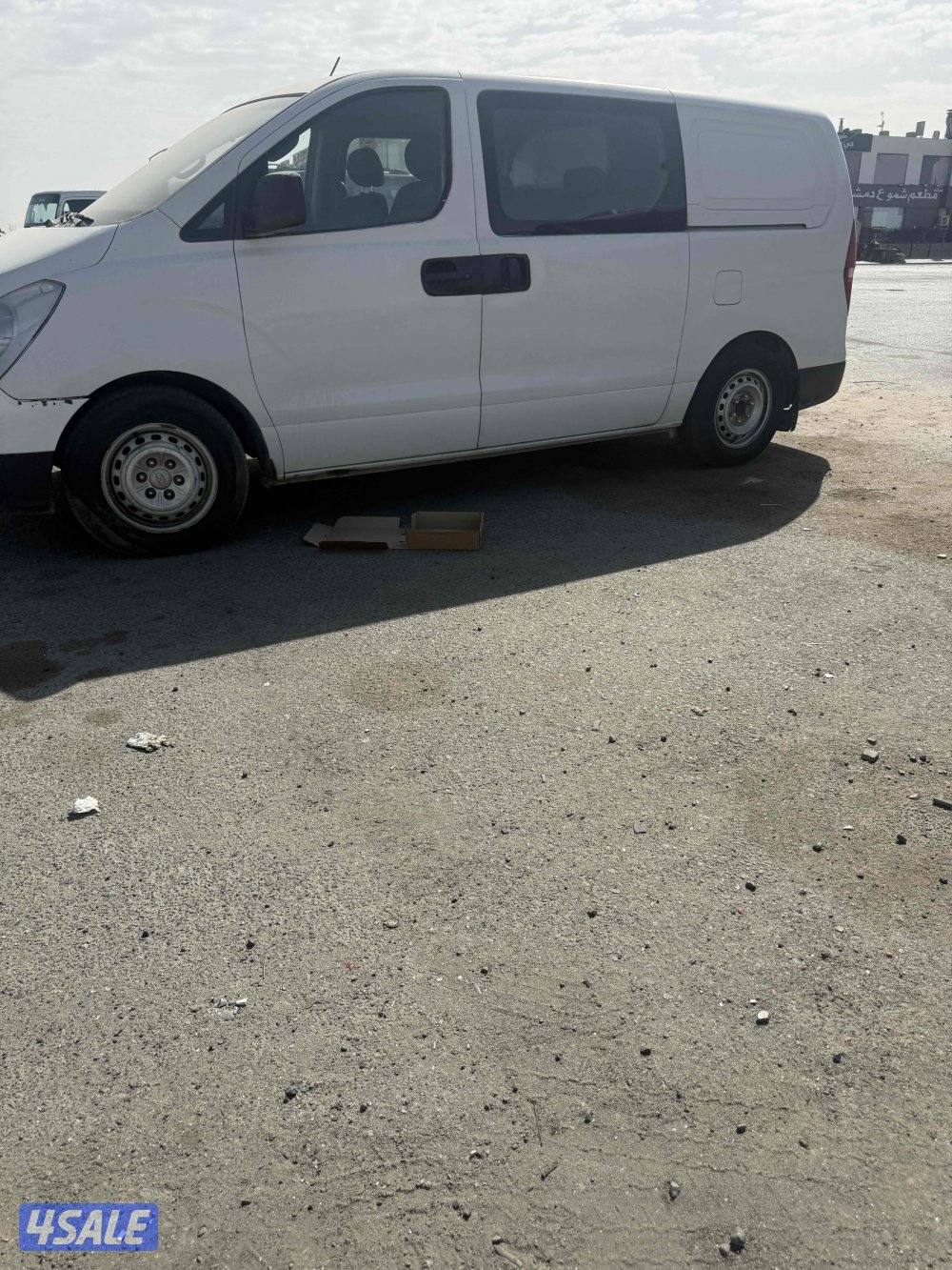 فان اتش ون بوكس مقفل مسجل بدفتر فحصه موجود السيارة ممتازة2