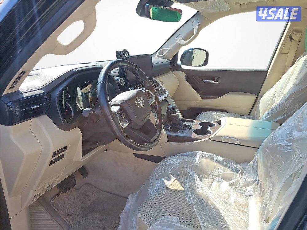 Toyota Land Cruiser3