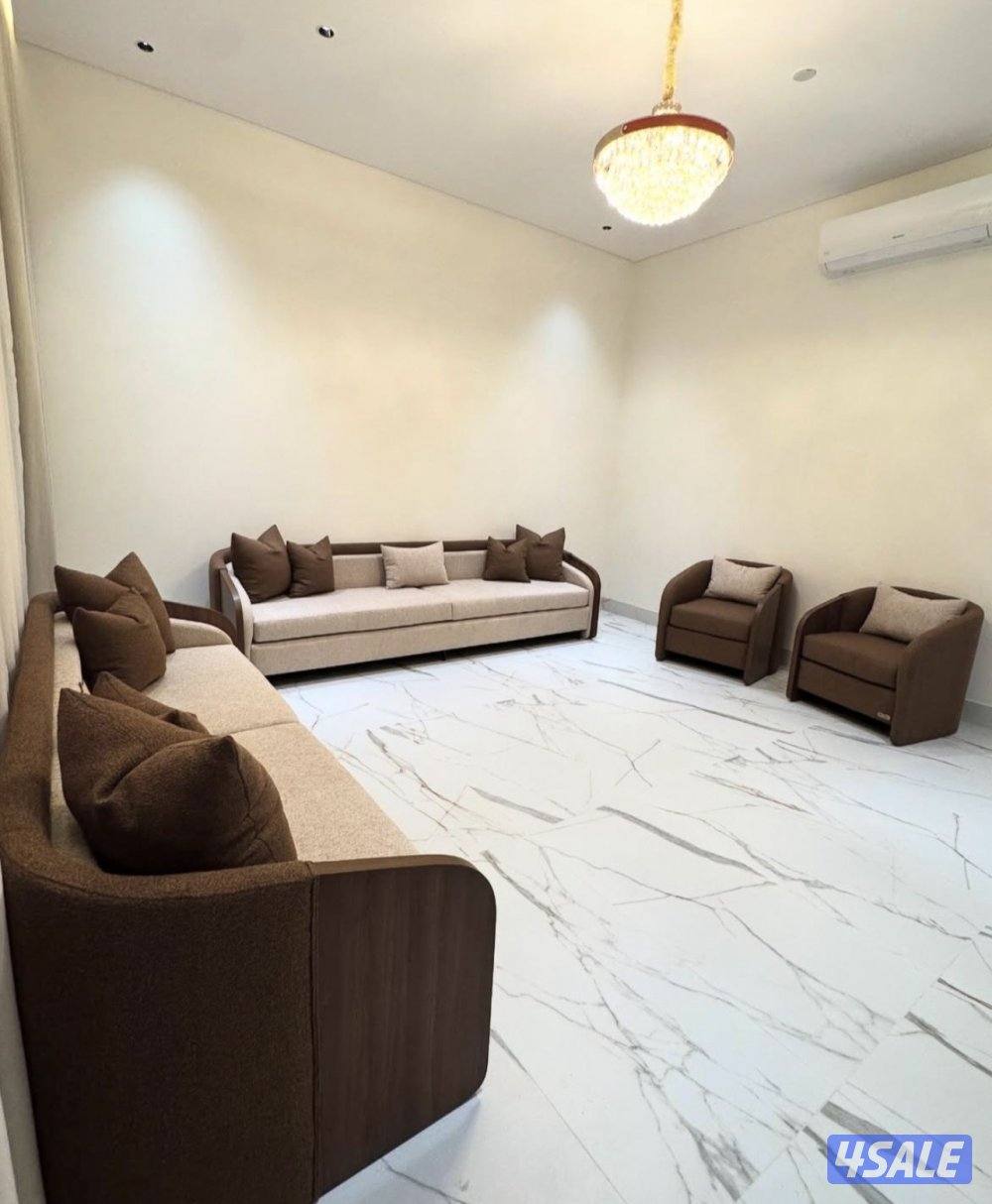 تنجيد وتفصيل ديوانيات ومساند ومطارح وكنب وجلسات وكل الستاير وسجاد10