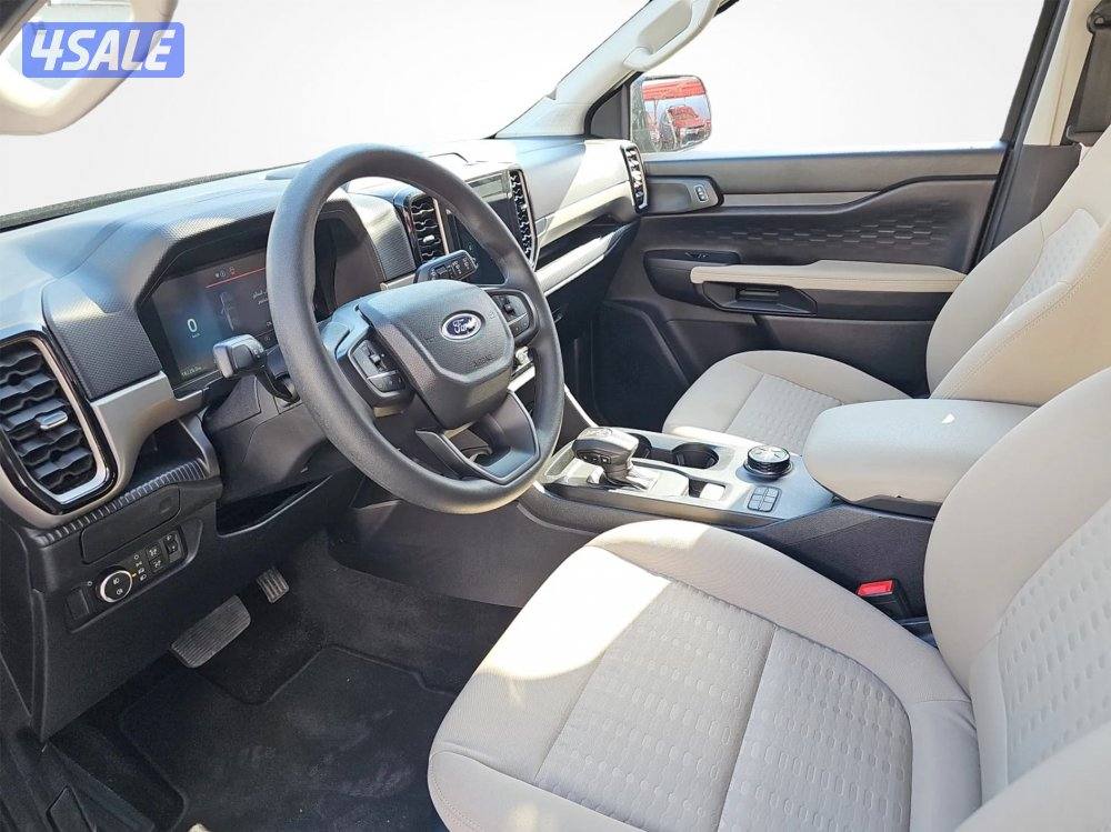 Ford Everest 4WD, 2.3L I4, A/T XLS3