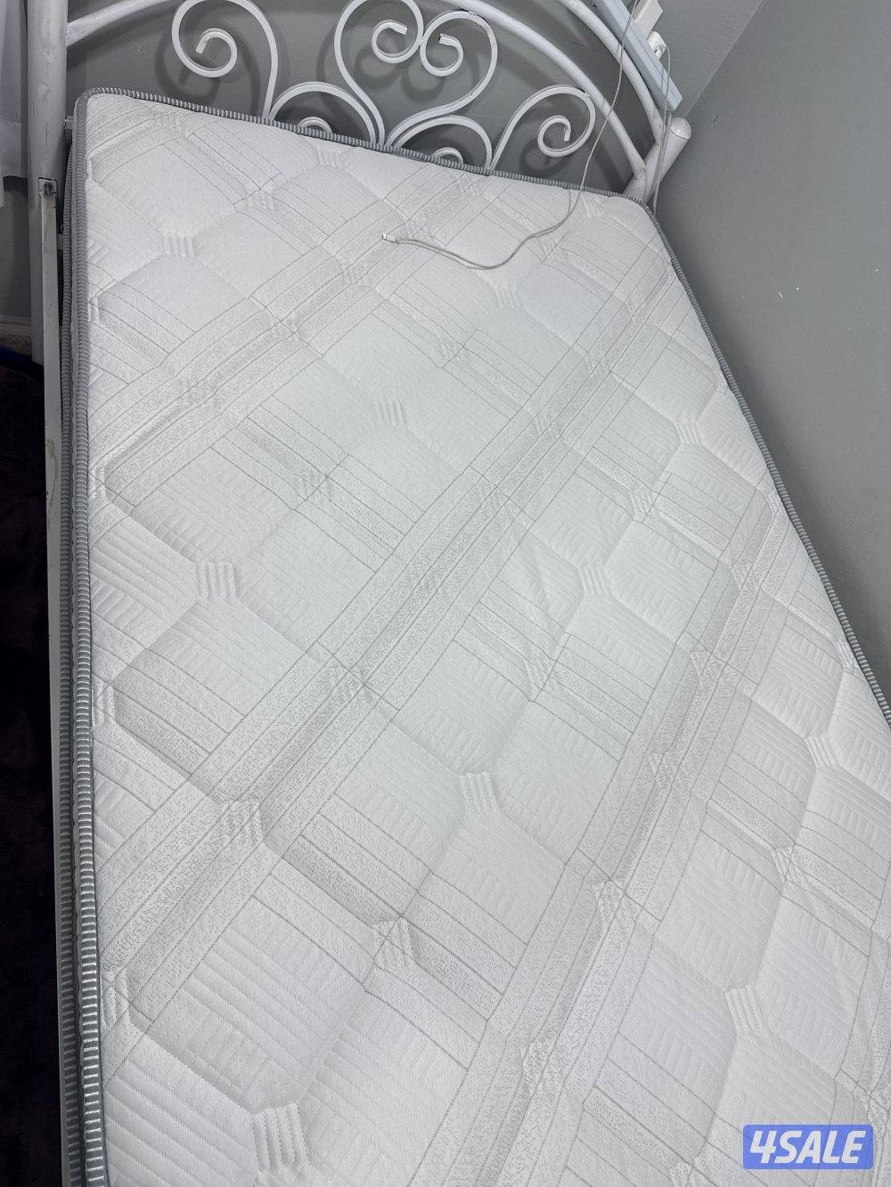 مرتبة البغلي متوسطة صلابة  جديده فاتوره شراء ١١٥  ٢٠ يوم حجم 190-1202