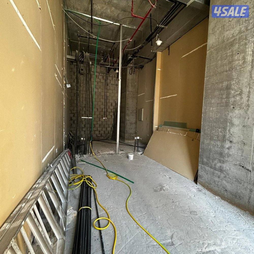 محل تجاري مع فترة سماح للإيجار في الشرق2