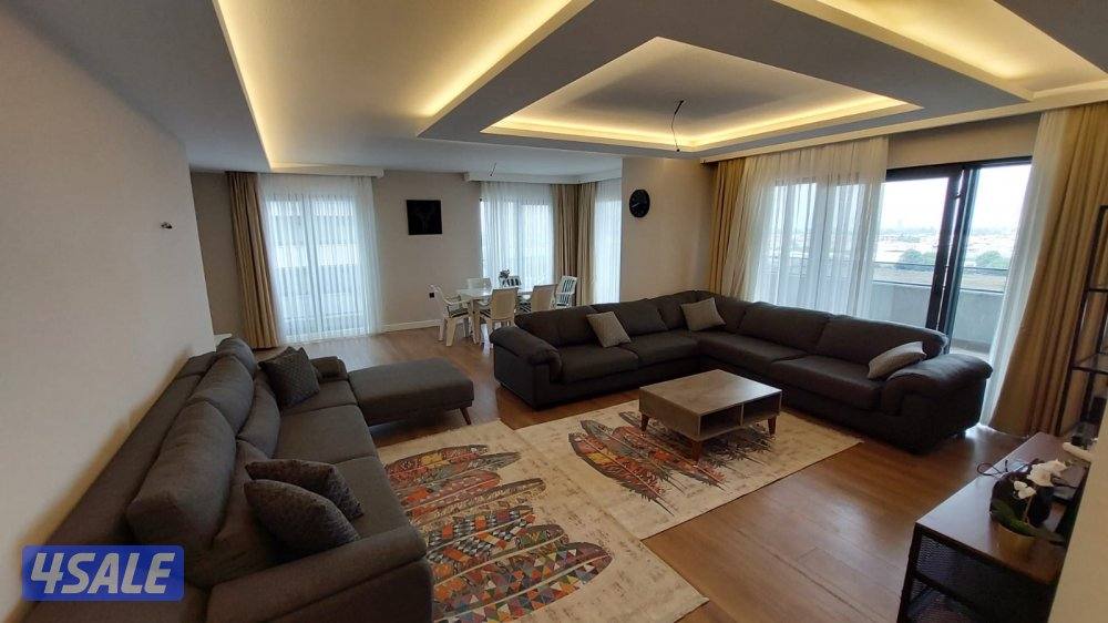 للبيع شقة في مجمع الداون تاون إطلالة الجبل2