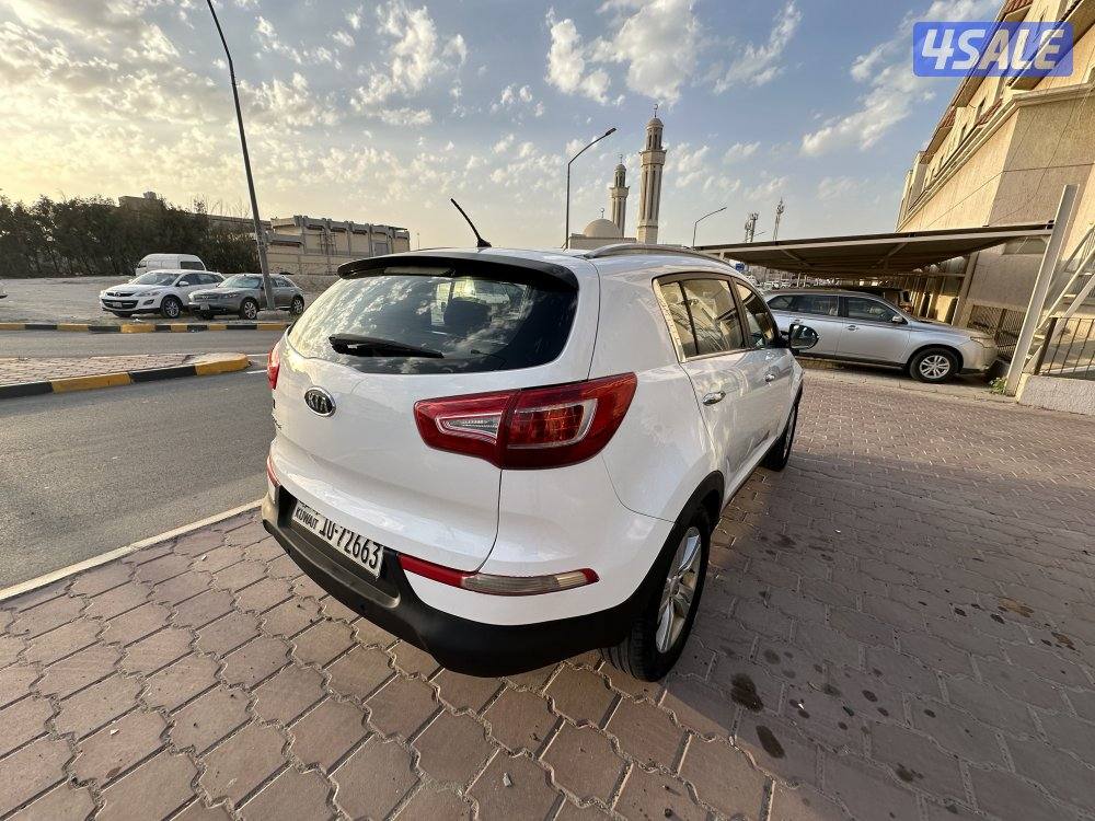 كيا سبورتاج كامل المواصفات 4*4 بانوراما  2400 cc موديل 2012 شرط الفحص1
