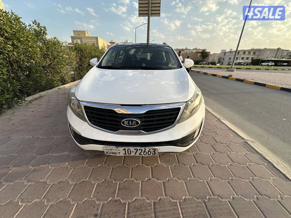 كيا سبورتاج كامل المواصفات 4*4 بانوراما  2400 cc موديل 2012 شرط الفحص2