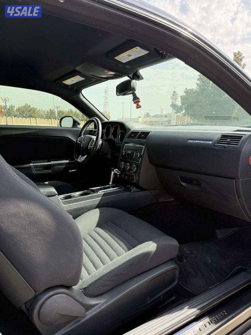 للبيع تشالنجر ٢٠١٢ سيرفس منتظم سته سلندر9