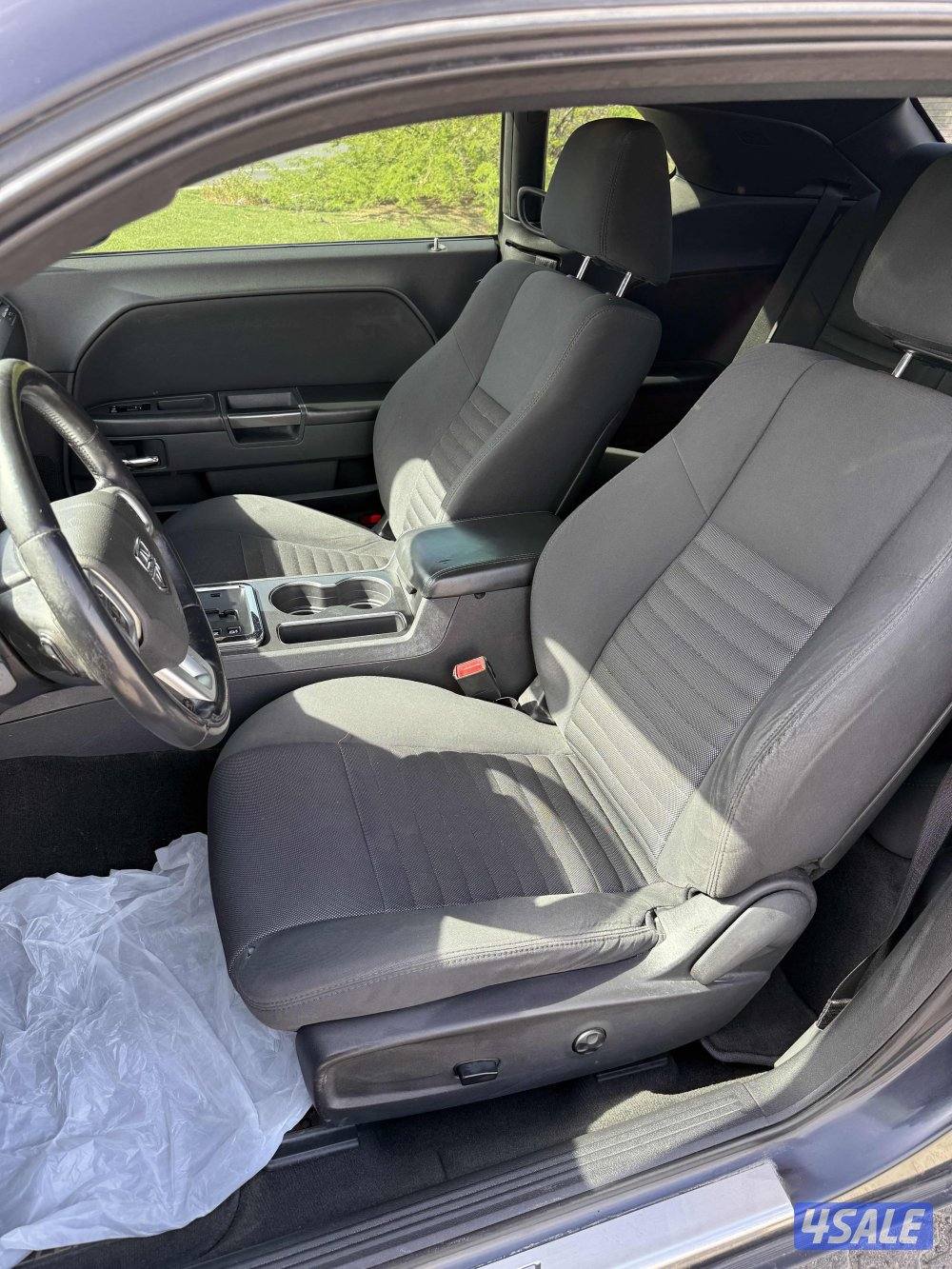 للبيع تشالنجر ٢٠١٢ سيرفس منتظم سته سلندر10