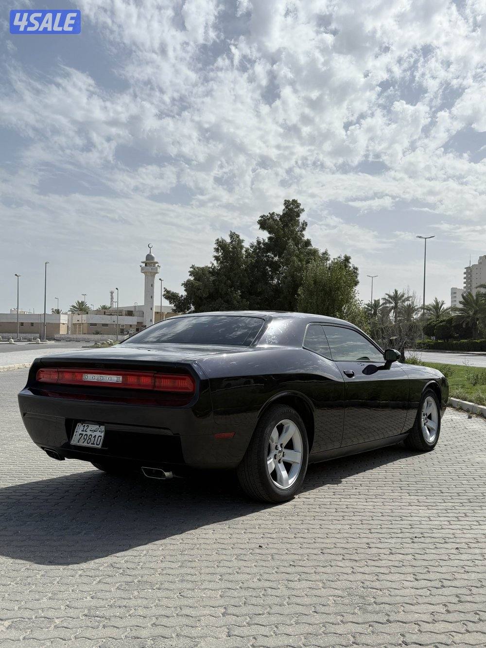 للبيع تشالنجر ٢٠١٢ سيرفس منتظم سته سلندر6