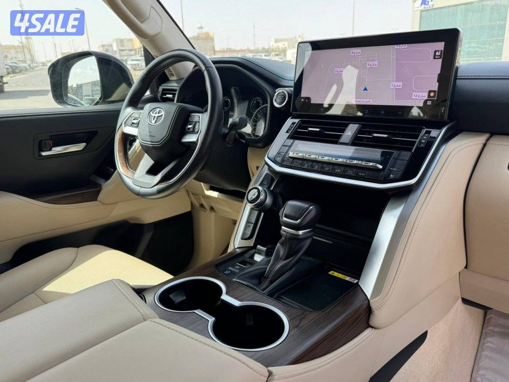 تويوتا لاند كروزر GX.R AERO-V6 موديل 2024 ماشى 65.000 k.m  وارد الساير7