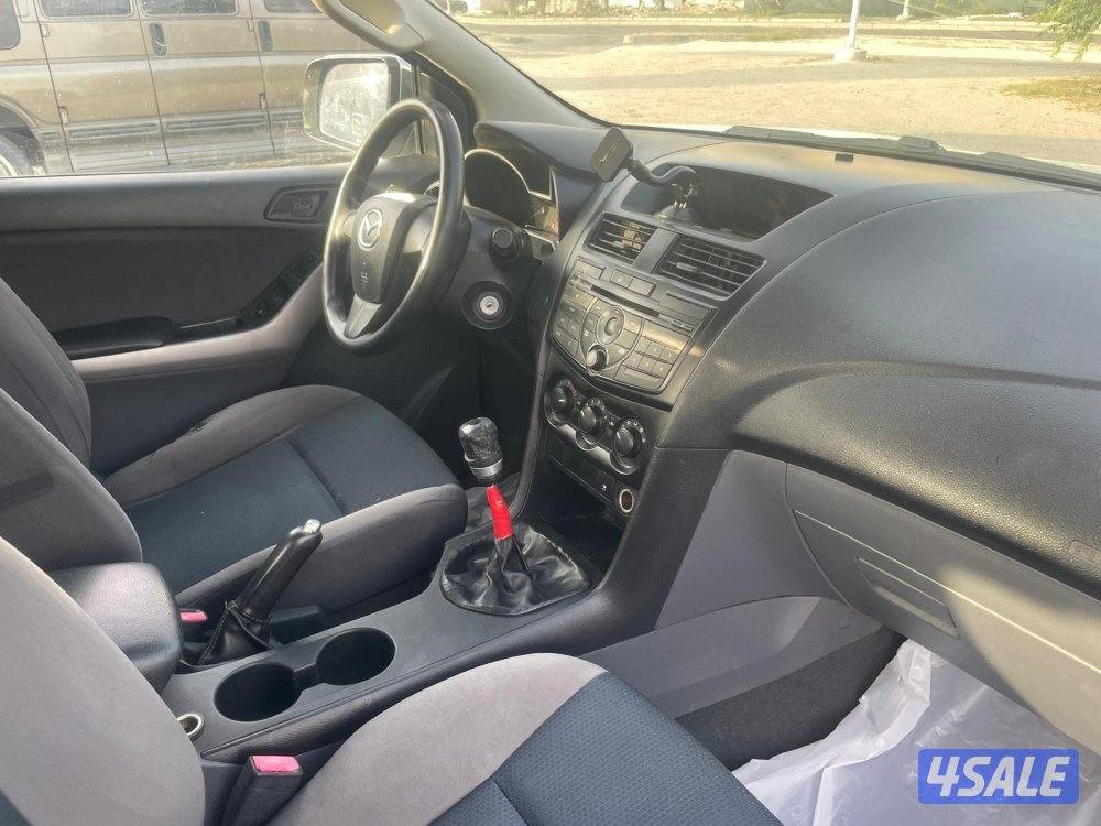 للبيع وانيت مازدا  م 2016 كامل المواصفات1